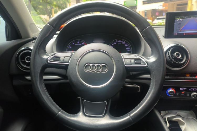 Used Audi A3 2016 Limousine 35 TFSI Prestige Edition Steering Wheel