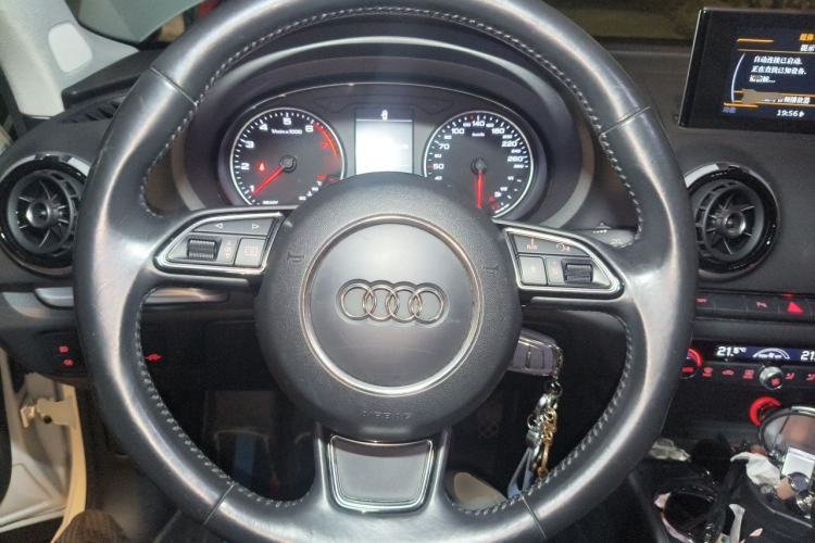 Used Audi A3 2016 Limousine 35 TFSI Style Edition Steering Wheel