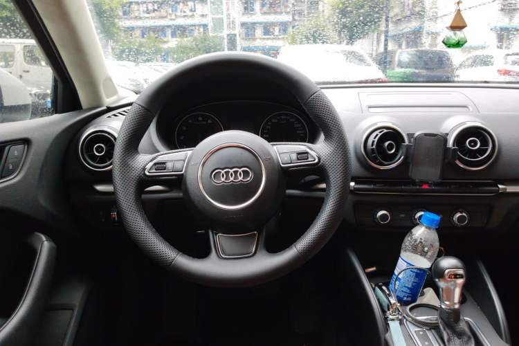 Used Audi A3 2016 Limousine 35 TFSI Prestige Edition Steering Wheel