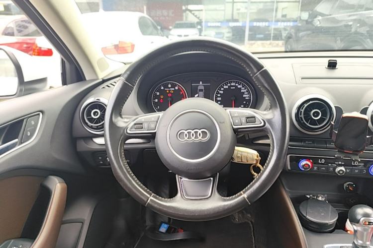 Used Audi A3 2016 Limousine 35 TFSI Style Edition Steering Wheel