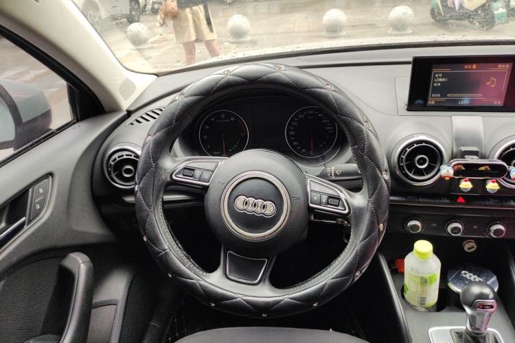 Used Audi A3 2016 Limousine 35 TFSI Prestige Edition Steering Wheel
