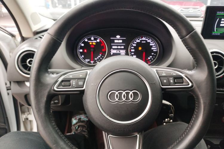 Used Audi A3 2016 Limousine 35 TFSI Prestige Edition Steering Wheel