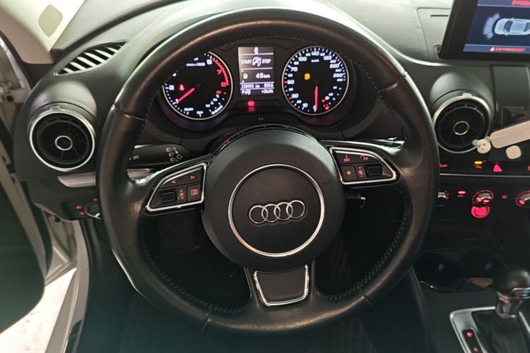 Used Audi A3 2016 Limousine 35 TFSI Prestige Edition Steering Wheel