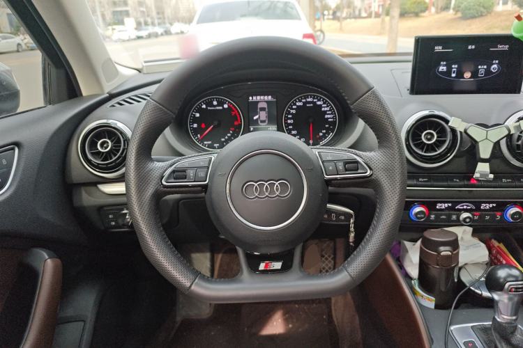 Used Audi A3 2016 Limousine 35 TFSI Style Edition Steering Wheel