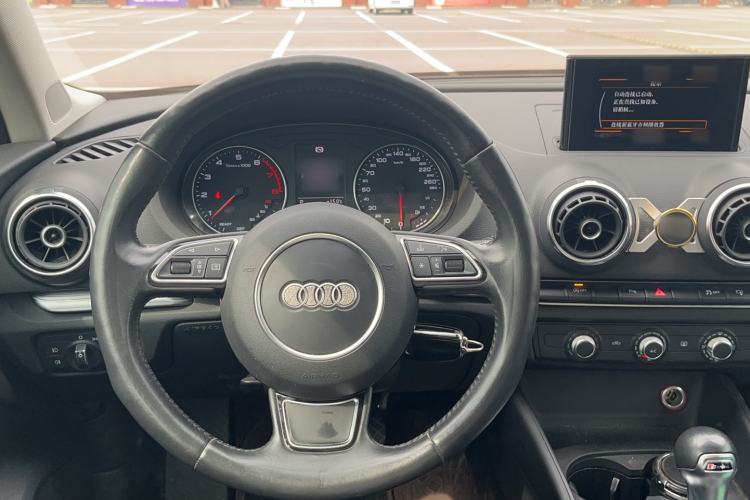 Used Audi A3 2016 Limousine 35 TFSI Prestige Edition Steering Wheel