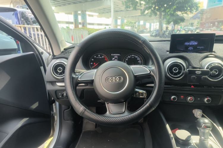 Used Audi A3 2016 Limousine 35 TFSI Ambition Edition Steering Wheel