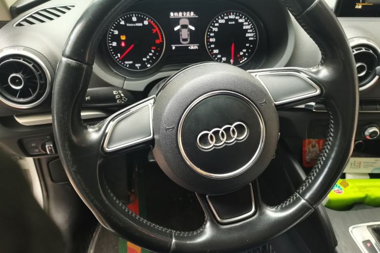 Used Audi A3 2016 Limousine 35 TFSI Ambition Edition Steering Wheel