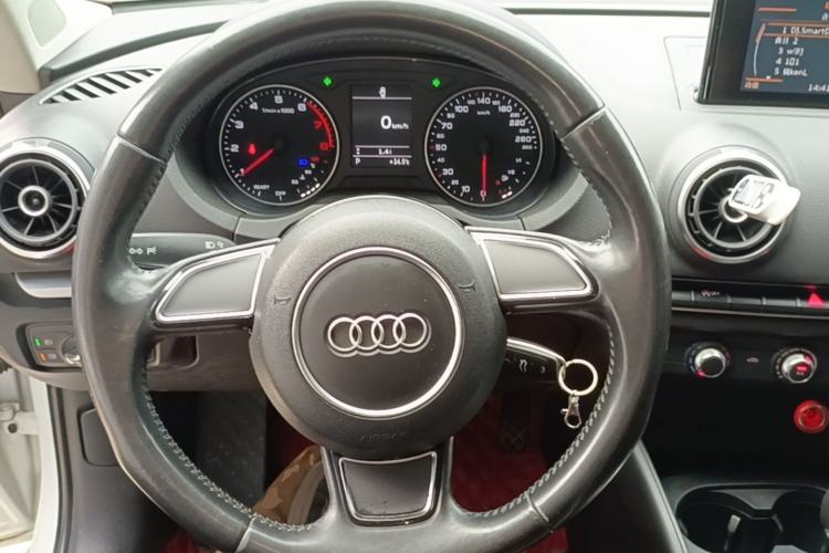 Used Audi A3 2016 Limousine 35 TFSI Ambition Edition Steering Wheel