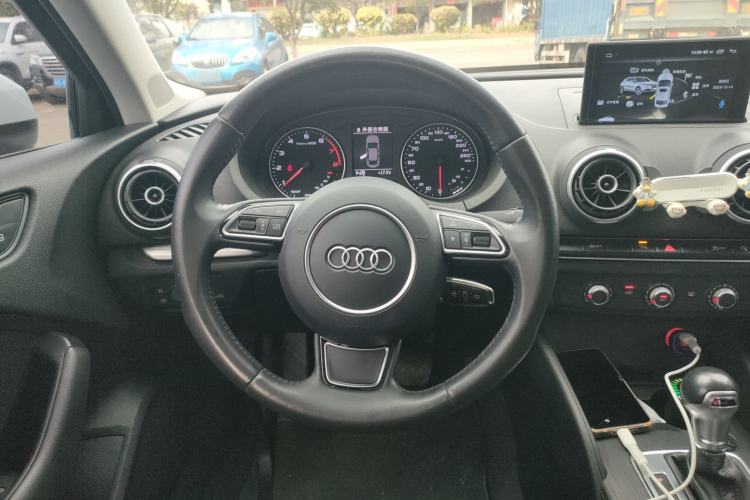 Used Audi A3 2016 Limousine 35 TFSI Prestige Edition Steering Wheel