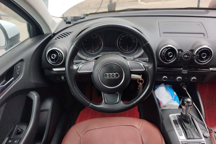 Used Audi A3 2016 Limousine 35 TFSI Ambition Edition Steering Wheel