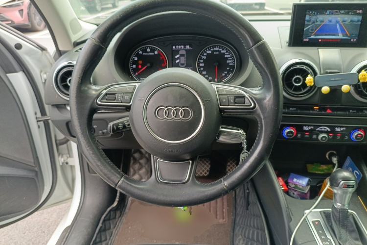 Used Audi A3 2016 Limousine 35 TFSI Style Edition Steering Wheel