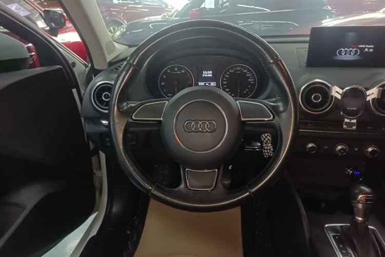 Used Audi A3 2016 Limousine 35 TFSI Ambition Edition Steering Wheel