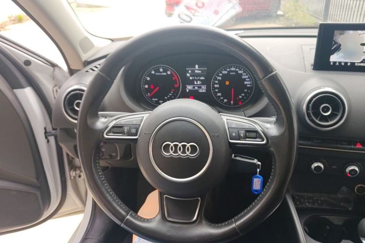 Used Audi A3 2016 Limousine 35 TFSI Prestige Edition Steering Wheel