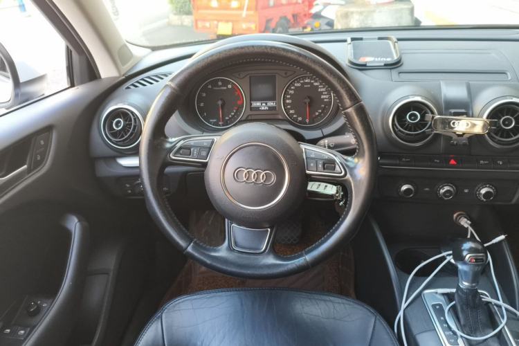 Used Audi A3 2016 Limousine 35 TFSI Prestige Edition Steering Wheel