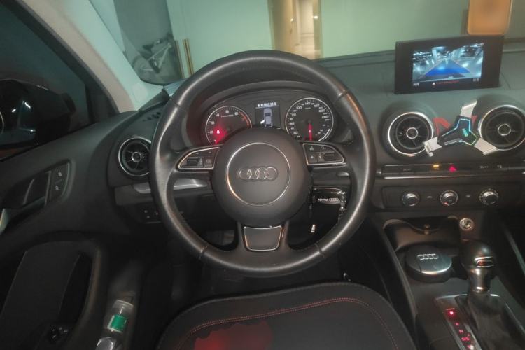 Used Audi A3 2016 Limousine 35 TFSI Prestige Edition Steering Wheel