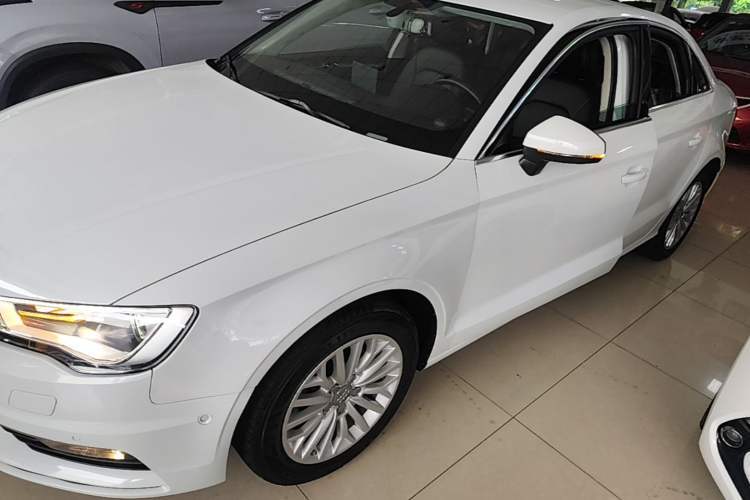 Used Audi A3 2016 Limousine 35 TFSI Ambition Edition Guazi used car, China used car export, Used car for sale, Used  cars, Cheapest cars for sale