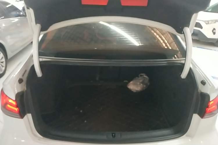 Used Audi A3 2016 Limousine 35 TFSI Ambition Edition Trunk