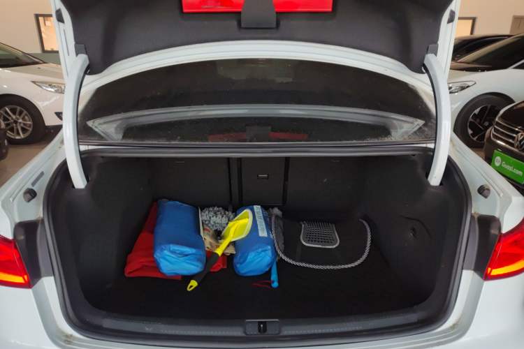 Used Audi A3 2016 Limousine 35 TFSI Prestige Edition Trunk