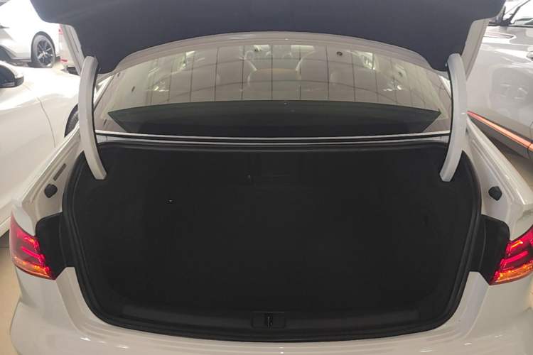 Used Audi A3 2016 Limousine 35 TFSI Ambition Edition Trunk