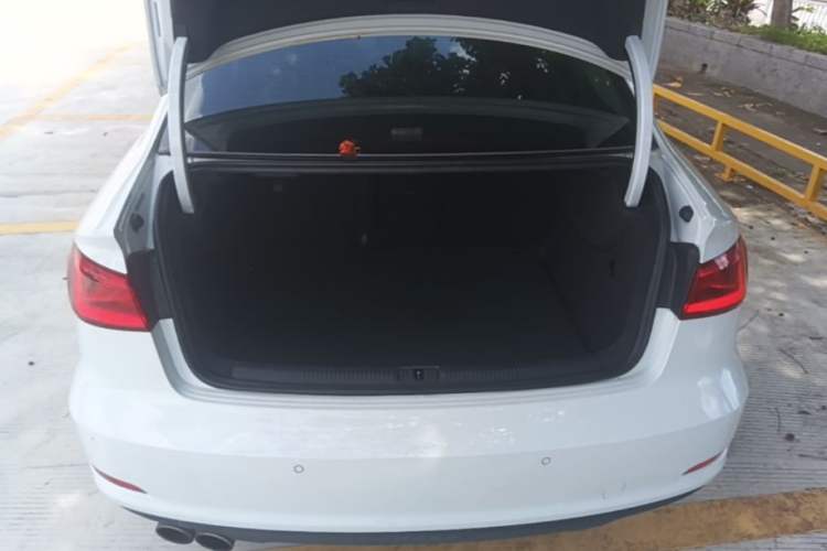 Used Audi A3 2016 Limousine 35 TFSI Style Edition Trunk