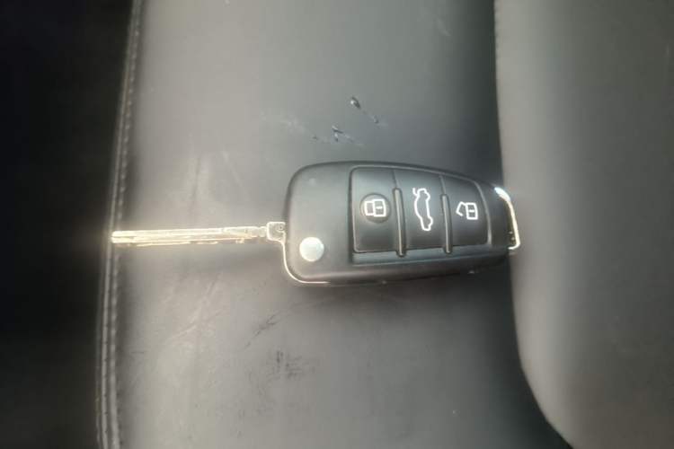 Used Audi A3 2016 Limousine 35 TFSI Ambition Edition Vehicle Key