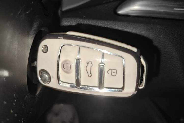 Used Audi A3 2016 Limousine 35 TFSI Prestige Edition Vehicle Key