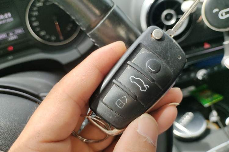 Used Audi A3 2016 Limousine 35 TFSI Style Edition Vehicle Key