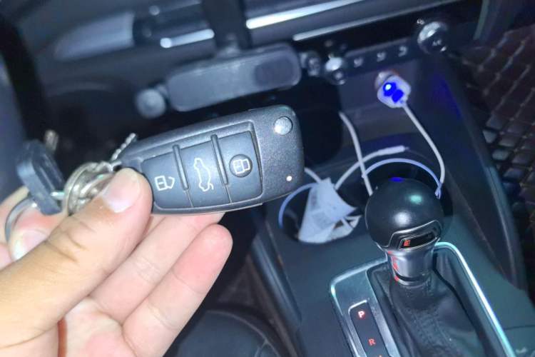 Used Audi A3 2016 Limousine 40 TFSI Style Edition Vehicle Key