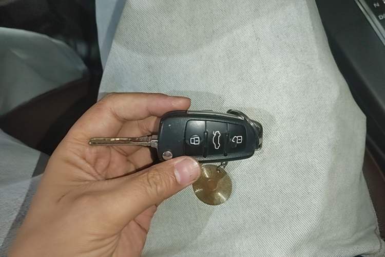 Used Audi A3 2016 Limousine 35 TFSI Style Edition Vehicle Key
