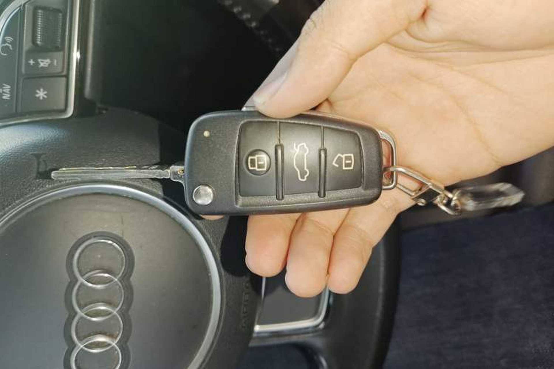 Used Audi A3 2016 Limousine 35 TFSI Style Edition Vehicle Key