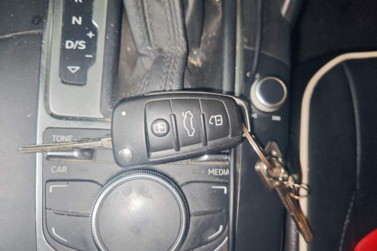 Used Audi A3 2016 Limousine 35 TFSI Ambition Edition Vehicle Key