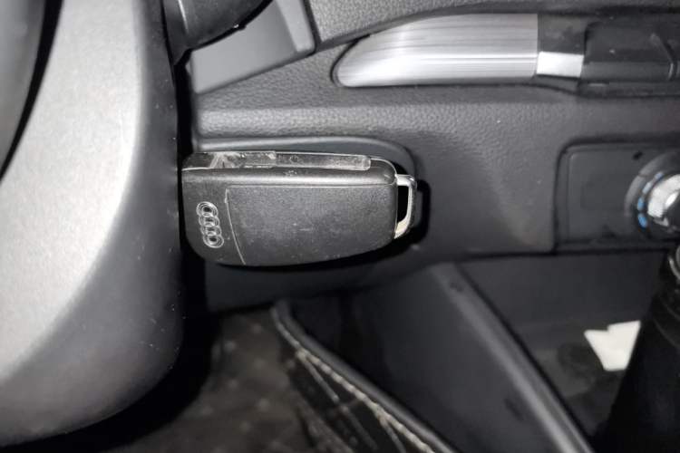 Used Audi A3 2016 Limousine 35 TFSI Prestige Edition Vehicle Key