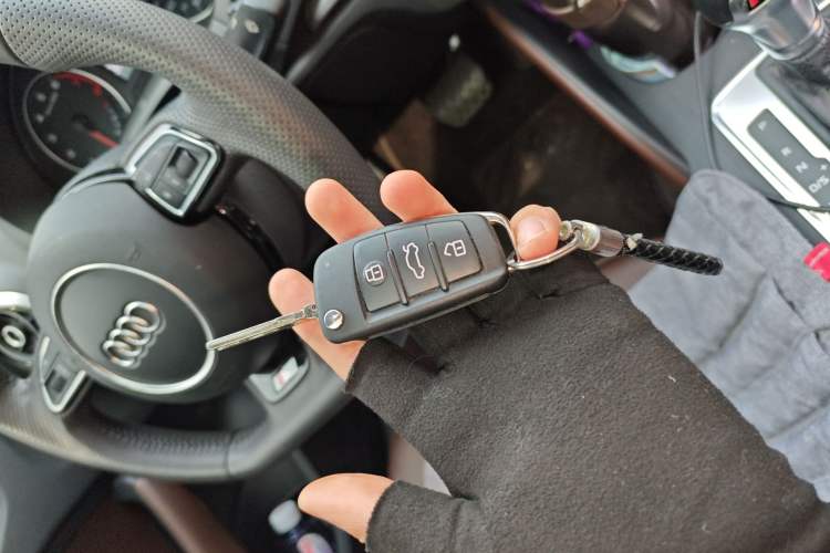 Used Audi A3 2016 Limousine 35 TFSI Style Edition Vehicle Key