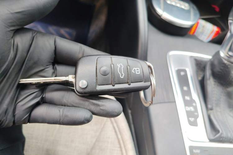 Used Audi A3 2016 Limousine 35 TFSI Prestige Edition Vehicle Key
