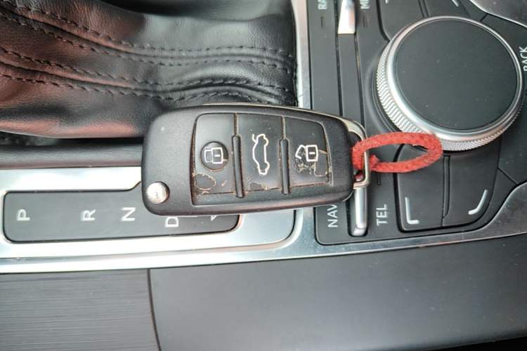 Used Audi A3 2016 Limousine 35 TFSI Prestige Edition Vehicle Key