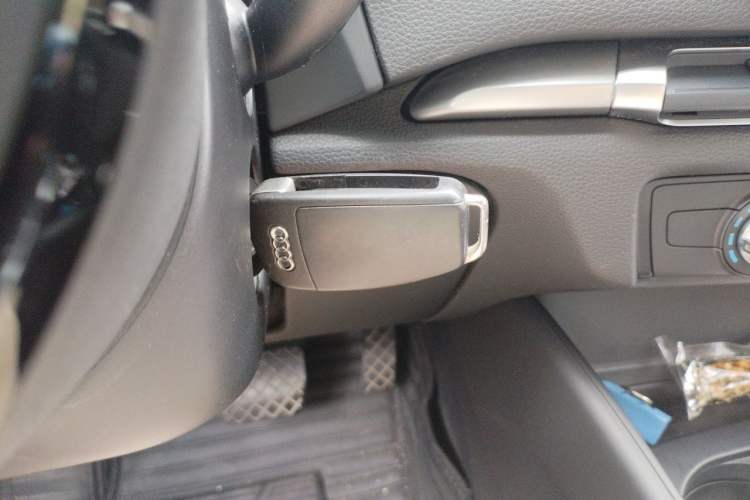 Used Audi A3 2016 Limousine 35 TFSI Ambition Edition Vehicle Key