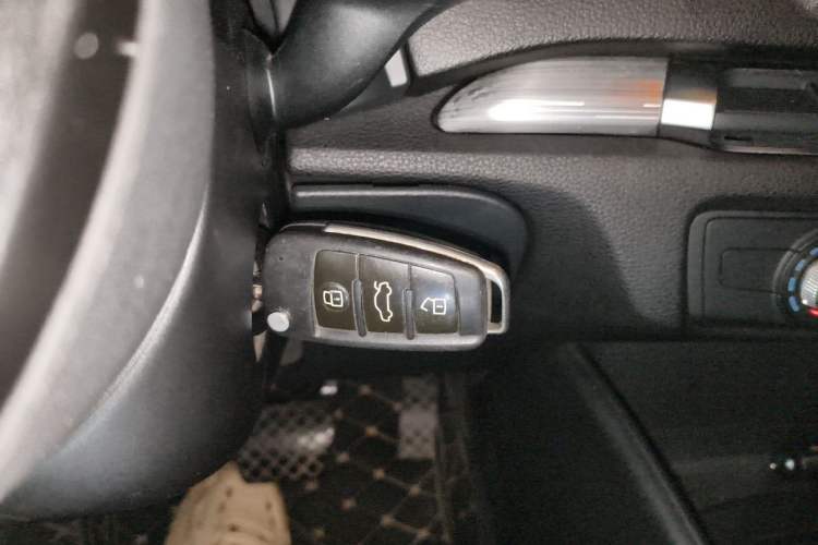 Used Audi A3 2016 Limousine 35 TFSI Prestige Edition Vehicle Key