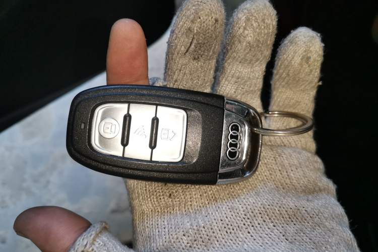 Used Audi A3 2016 Sportback 35 TFSI Ambition Edition Vehicle Key