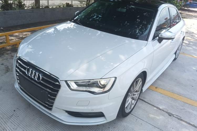 Used Audi A3 2016 Limousine 35 TFSI Style Edition Guazi used car, China used car export, Used car for sale, Used cars, Cheapest cars for sale