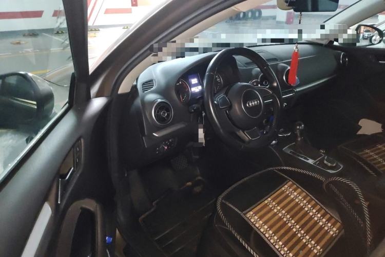 Used Audi A3 2016 Limousine 35 TFSI Ambition Edition Driver Seat