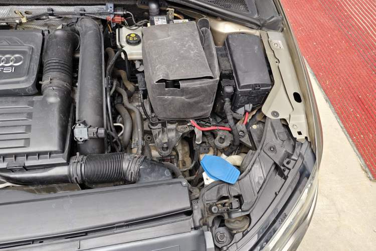 Used Audi A3 2016 Limousine 35 TFSI Ambition Edition Engine Bay Left