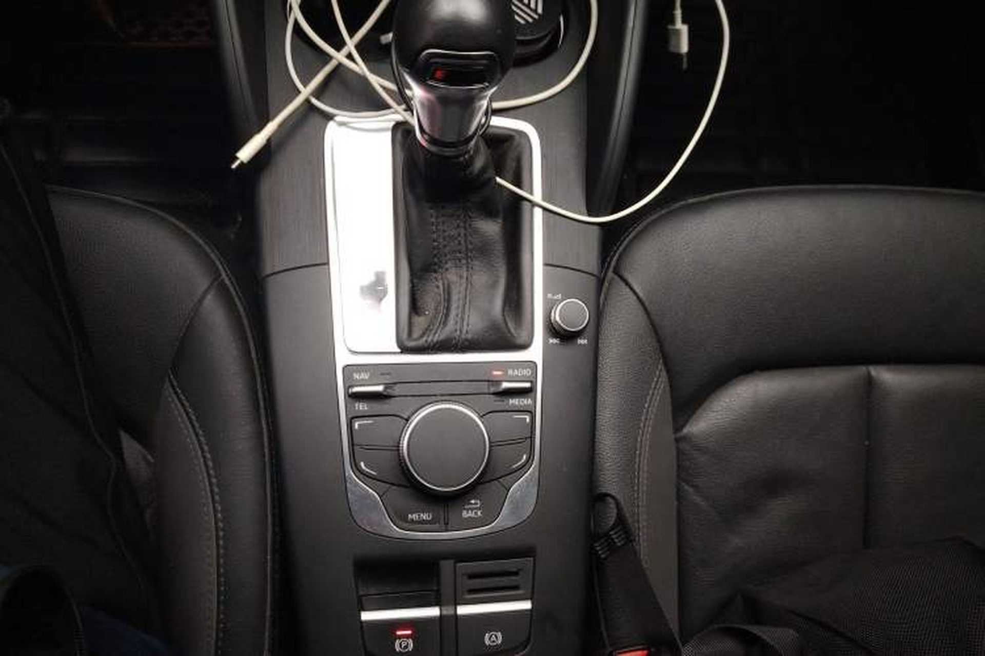 Used Audi A3 2016 Limousine 35 TFSI Style Edition Gear Lever