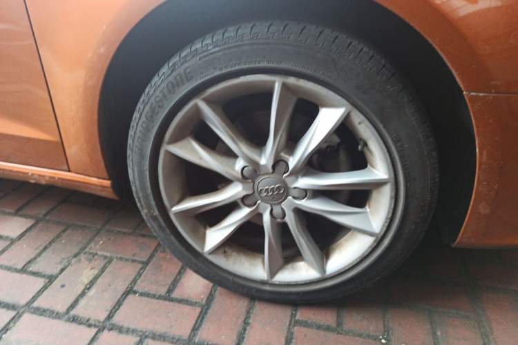 Used Audi A3 2016 Sportback 35 TFSI Style Edition Right Front Wheel Hub