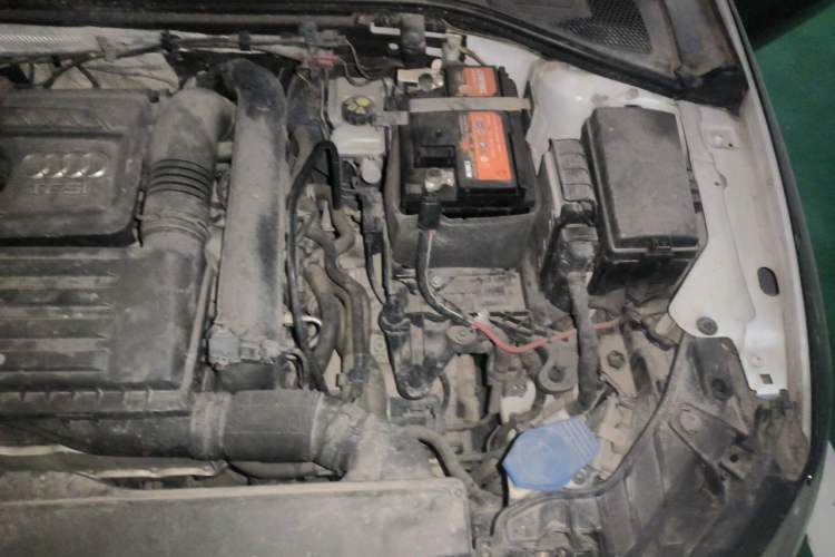 Used Audi A3 2017 Limousine 35 TFSI Fashion Model Engine Bay Left