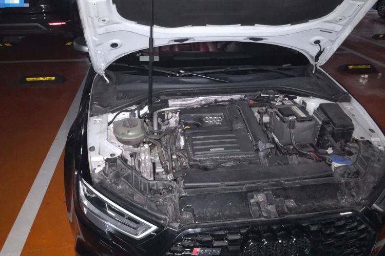 Used Audi A3 2017 Limousine 35 TFSI Sport Edition Engine Bay Right