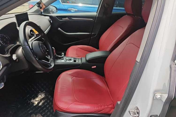 Used Audi A3 2017 Limousine 35 TFSI Ambition Edition Left Front Seat