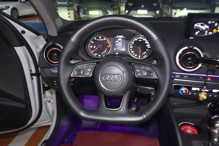 Used Audi A3 2017 Limousine 35 TFSI Sport Edition Steering Wheel