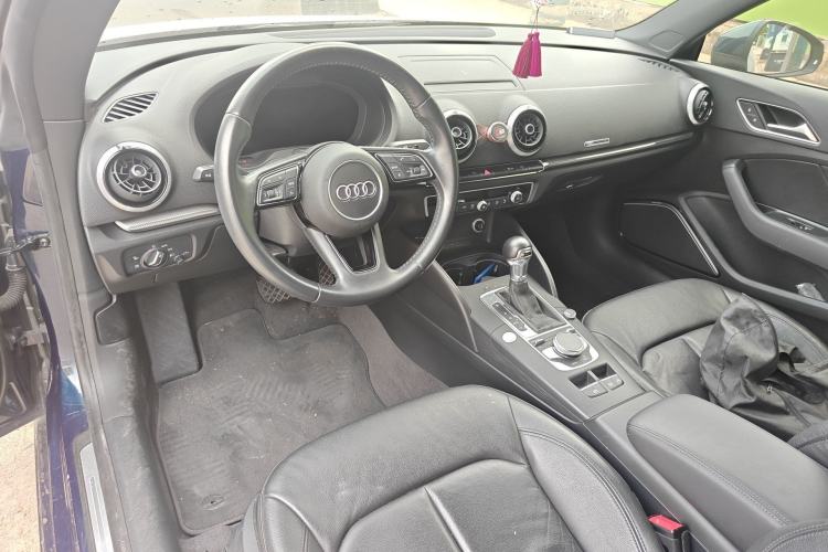 Used Audi A3 2017 Cabriolet 40 TFSI Center Console