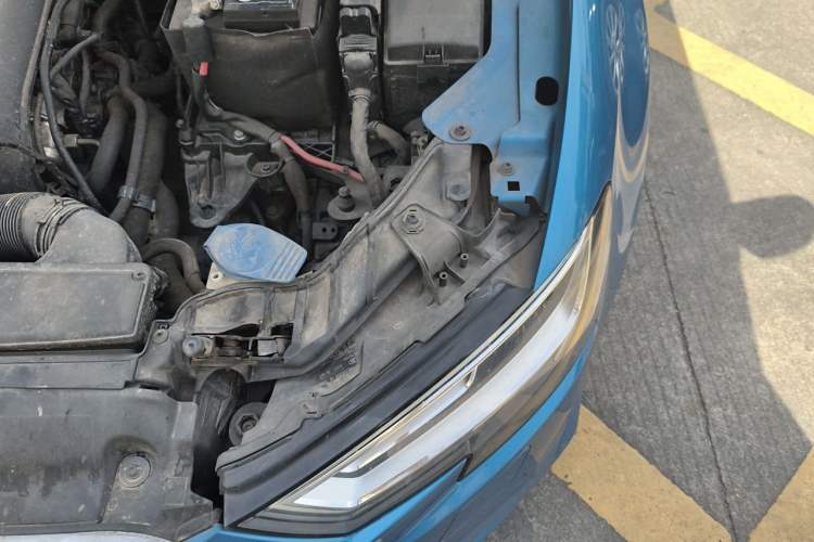 Used Audi A3 2017 Limousine 35 TFSI Style Edition Engine Bay Left