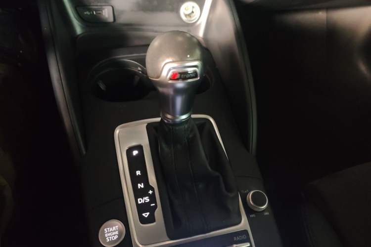 Used Audi A3 2017 Cabriolet 40 TFSI Gear Lever